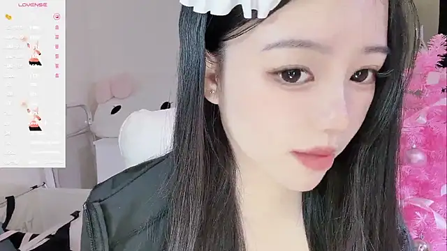 Snapshot of MM-feifei chatting on 12/17/25, 02:45 MM-feifei online show from 12/17/25, 02:45