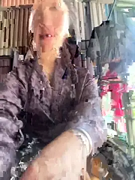 Nhung584 online show from 04/12/26, 02:16