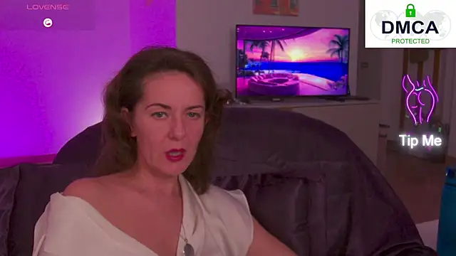 Witch in Silk online show from 09/18/25, 06:21