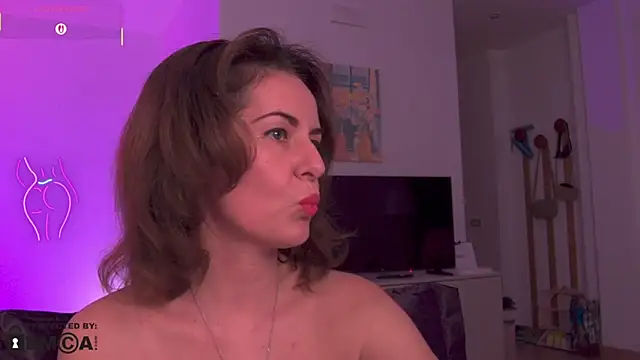 Witch in Silk online show from 11/17/25, 08:47