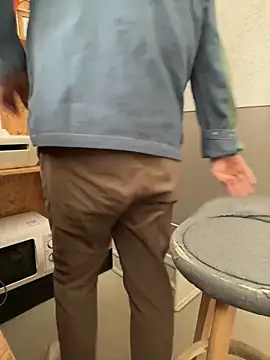 sonwmelt1 online show from 09/30/25, 07:46