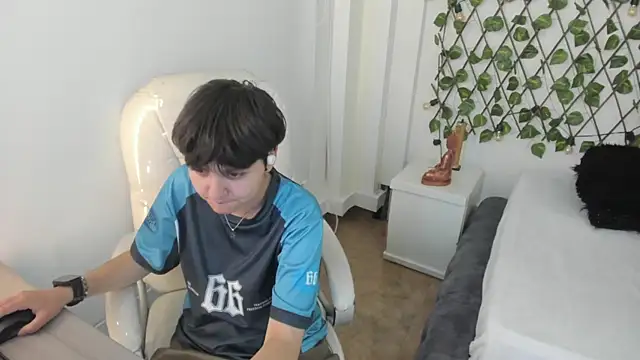 Nathaly ds online show from 11/27/25, 11:56