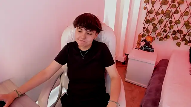 Nathaly ds online show from 12/16/25, 07:08