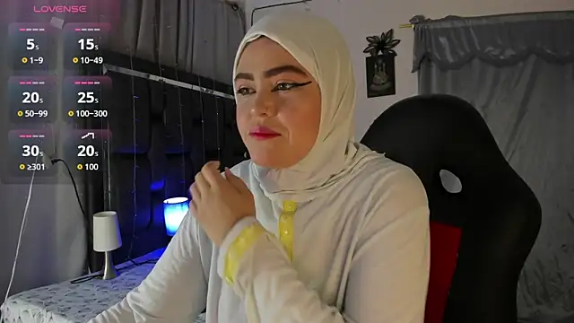 Snapshot of MarianFadel chatting on 10/07/25, 12:24 MarianFadel online show from 10/07/25, 12:24