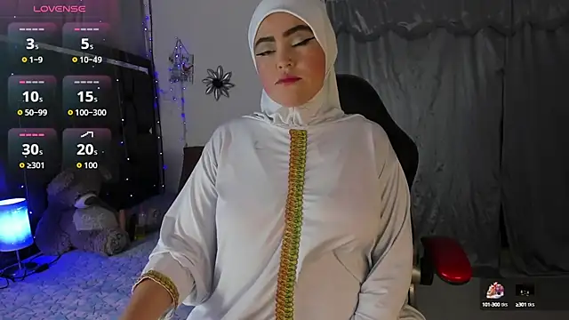 Snapshot of MarianFadel chatting on 10/10/25, 12:26 MarianFadel online show from 10/10/25, 12:26