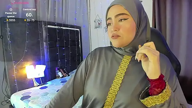 Snapshot of MarianFadel chatting on 11/21/25, 12:37 MarianFadel online show from 11/21/25, 12:37