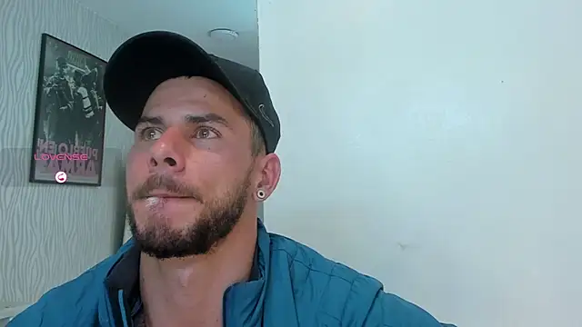 Snapshot of dylan_jacobx chatting on 05/29/26, 01:36 dylan jacobx online show from 05/29/26, 01:36