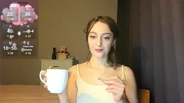 white liillyy online show from 12/19/25, 11:01