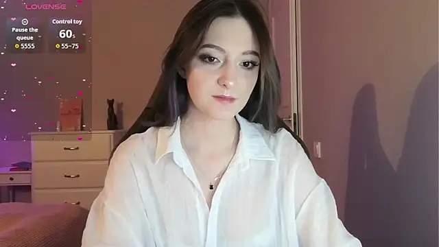 white liillyy online show from 05/05/26, 09:23
