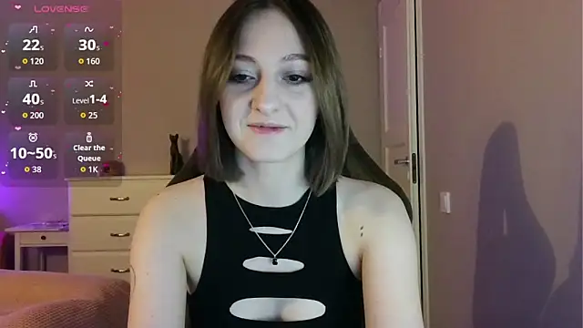 white liillyy online show from 05/30/26, 09:45