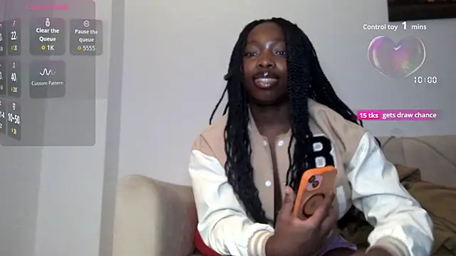 Snapshot of thejaderavixen chatting on 11/06/25, 12:11 thejaderavixen online show from 11/06/25, 12:11