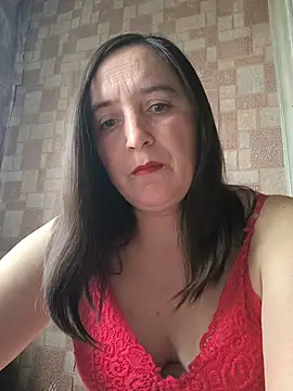 Snapshot of EvelinCutex chatting on 10/13/25, 12:16 EvelinCutex online show from 10/13/25, 12:16