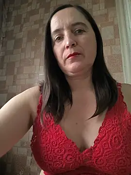 Snapshot of EvelinCutex chatting on 11/05/25, 11:32 EvelinCutex online show from 11/05/25, 11:32