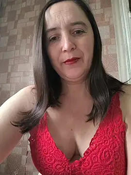 Snapshot of EvelinCutex chatting on 11/13/25, 07:07 EvelinCutex online show from 11/13/25, 07:07