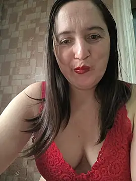 Snapshot of EvelinCutex chatting on 11/24/25, 07:19 EvelinCutex online show from 11/24/25, 07:19