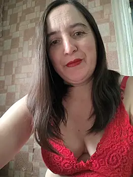 Snapshot of EvelinCutex chatting on 12/02/25, 09:36 EvelinCutex online show from 12/02/25, 09:36