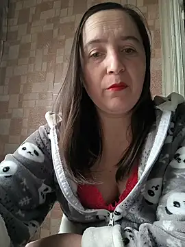 Snapshot of EvelinCutex chatting on 02/18/26, 08:54 EvelinCutex online show from 02/18/26, 08:54