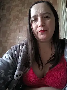 Snapshot of EvelinCutex chatting on 02/21/26, 07:31 EvelinCutex online show from 02/21/26, 07:31