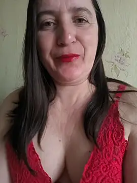 Snapshot of EvelinCutex chatting on 03/02/26, 07:15 EvelinCutex online show from 03/02/26, 07:15