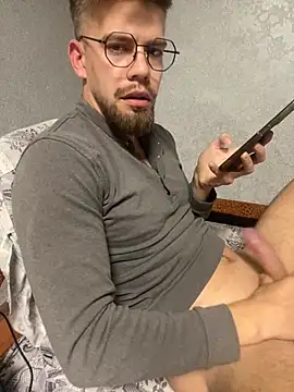 Snapshot of ScandentVendee chatting on 10/27/25, 10:58 ScandentVendee online show from 10/27/25, 10:58