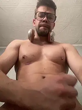 Snapshot of ScandentVendee chatting on 04/05/26, 04:20 ScandentVendee online show from 04/05/26, 04:20