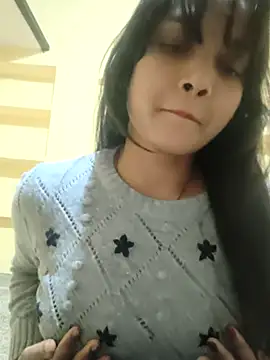 Snapshot of RAYI_Queen_2 chatting on 11/05/25, 07:03 RAYI Queen 2 online show from 11/05/25, 07:03