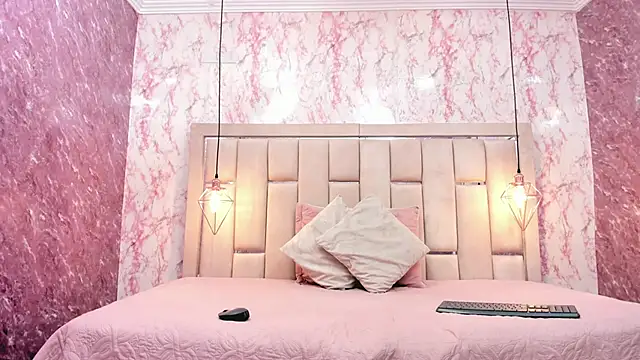 WILD FIREE  online show from 11/20/25, 07:46