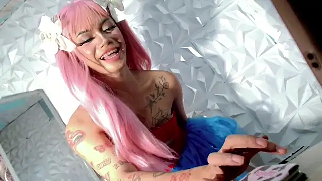 Snapshot of hugecockbabe chatting on 10/05/25, 12:36 hugecockbabe online show from 10/05/25, 12:36