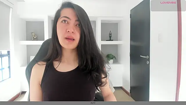 Saya Amaretto1 online show from 11/30/25, 03:49