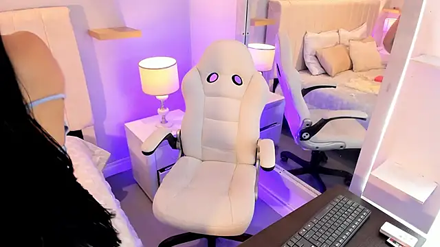 manyaa  online show from 01/07/26, 07:27