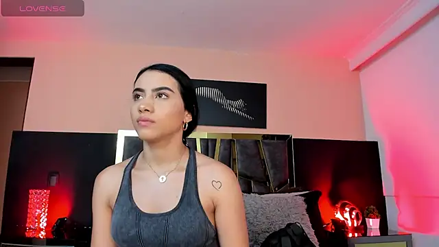 ScarletTorres online show from 10/05/25, 03:21