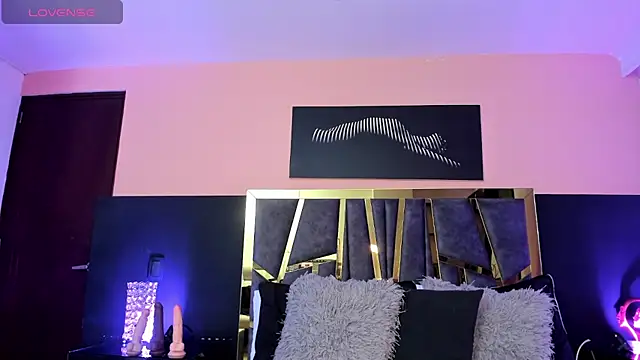 ScarletTorres online show from 10/13/25, 06:41