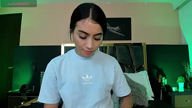 ScarletTorres online show from 11/16/25, 05:07