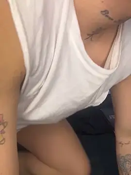 Kurtxxx22 online show from 11/07/25, 09:48