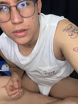 Kurtxxx22 online show from 11/24/25, 02:11