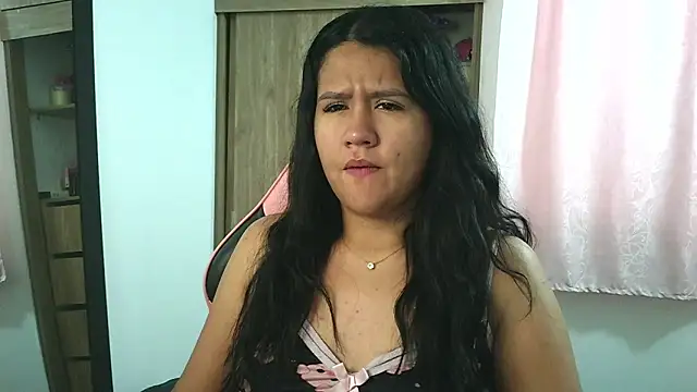 Oliviawatson1 online show from 11/15/25, 01:51