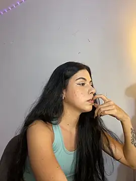 Snapshot of samanthadeluxe1 chatting on 09/22/25, 10:12 samanthadeluxe1 online show from 09/22/25, 10:12