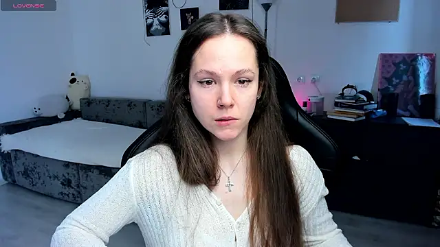 cute little ass online show from 03/01/26, 06:15