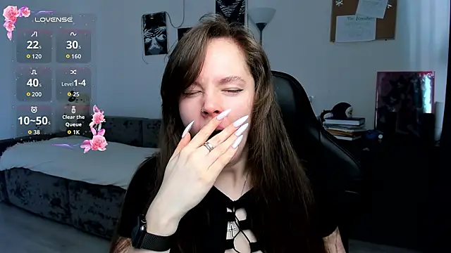 cute little ass online show from 03/07/26, 05:04