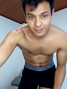 Snapshot of Valois2025 chatting on 09/28/25, 03:28 Valois2025 online show from 09/28/25, 03:28