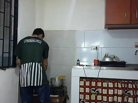 MeganAndMaxxh online show from 11/12/25, 01:17