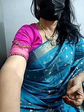 Snapshot of ammala_honey chatting on 10/31/25, 03:02 ammala honey online show from 10/31/25, 03:02