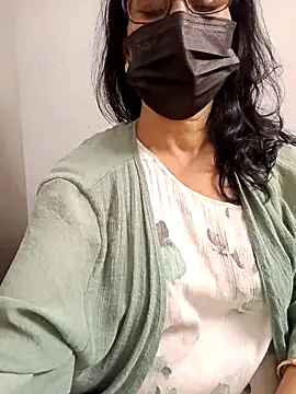 Snapshot of ammala_honey chatting on 11/21/25, 05:11 ammala honey online show from 11/21/25, 05:11