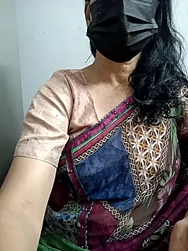 Snapshot of ammala_honey chatting on 11/24/25, 05:12 ammala honey online show from 11/24/25, 05:12