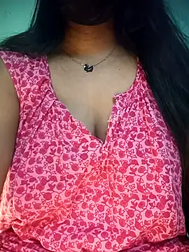 Snapshot of yoursexy_rumi chatting on 11/03/25, 04:52 yoursexy rumi online show from 11/03/25, 04:52