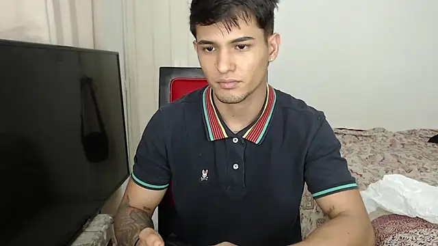 Alex mojica online show from 10/15/25, 05:18