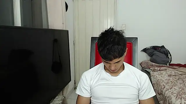 Alex mojica online show from 11/04/25, 05:17