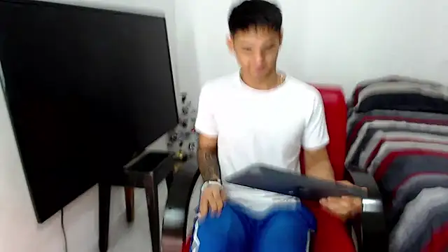 Alex mojica online show from 12/20/25, 06:09