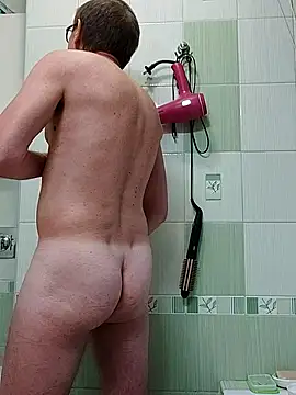 ExhibitPoll online show from 09/14/25, 04:39