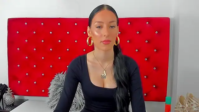 Snapshot of PleasureJasmine chatting on 10/07/25, 07:49 PleasureJasmine online show from 10/07/25, 07:49